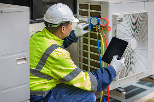 Professional Hvac technician working in Seminole, TX